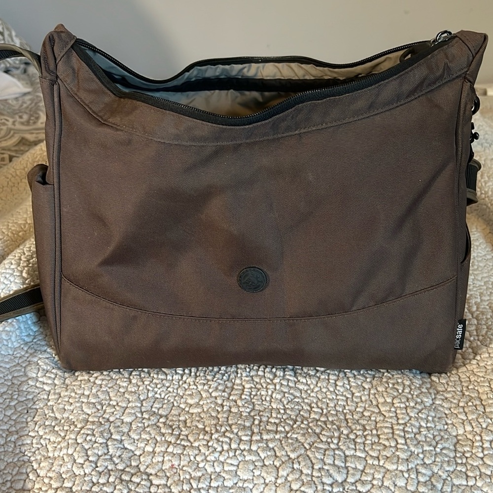 Pacsafe Purse  - Purloin-Proof!